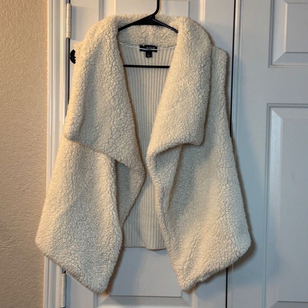 a.n.a A New Approach Faux Fur Vest Women Ivory Open Front Wide Collar Boho Sz L